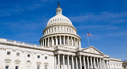 Are foreign investors really "dumping" US Treasury bonds?