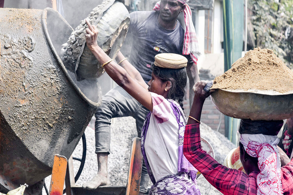 India's industrial output grows 4.1% in March 2026, driven by manufacturing and mining sectors