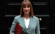 Chancellor cuts tariffs on 100 food items to ease Iran war burden on consumers