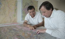  Coro's Luis Tondo (left) and Sergio Rivera discuss Marimaca in Chile