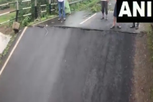 MP: Culvert collapses on Narsinghpur-Narmadapuram highway after heavy rainfall