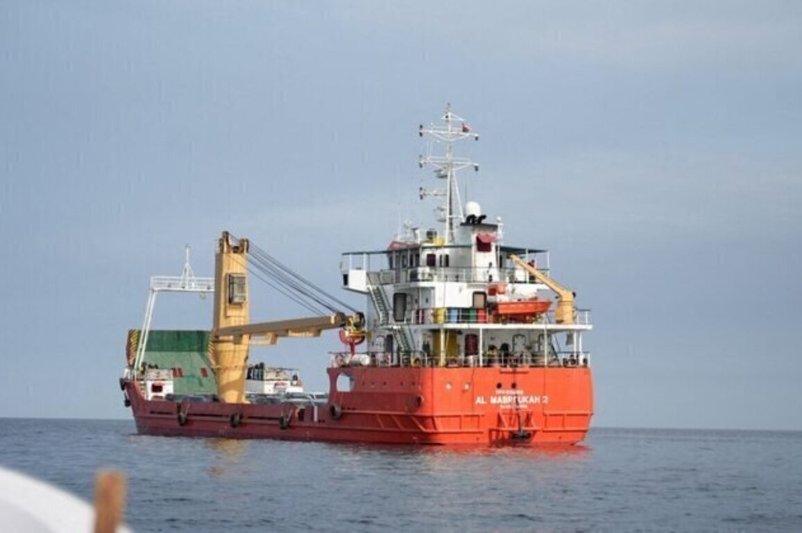 Open, Then Closed: Few Ships Sail Amid Hormuz Uncertainty 