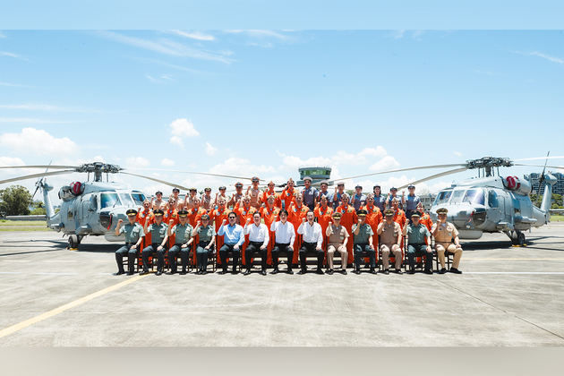 Taiwan President hails dedication of Armed Forces during visit to Army Engineer Training Center, Navy Anti-Submarine Aviation Command