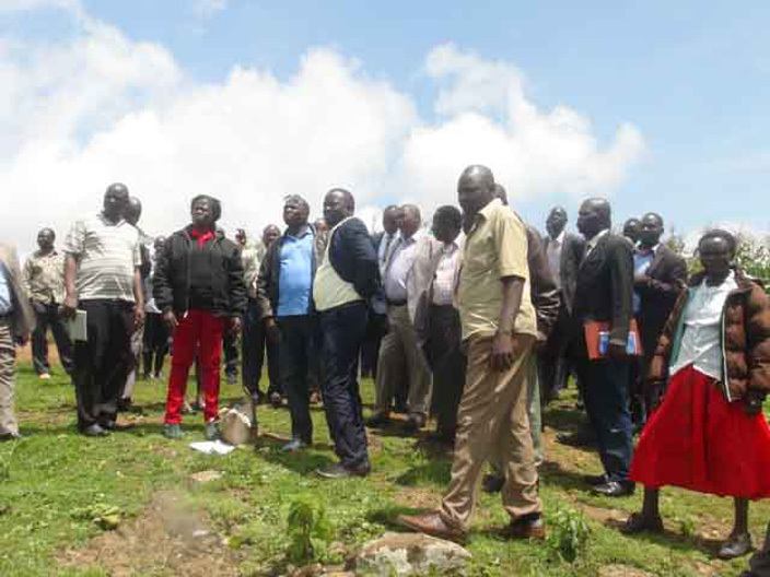 s on the orum on limate change visiting the proposed sh400m atinal high altitude athletics centre at apshombe apchorwa district 