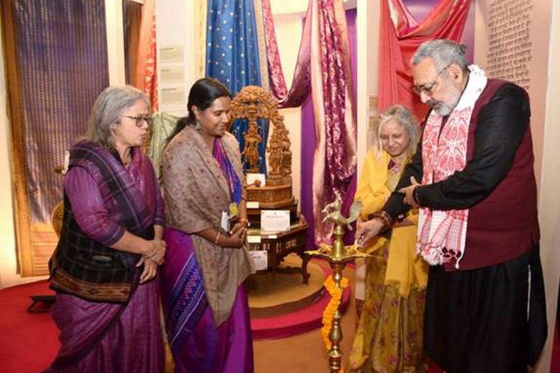 Union Textiles Minister Giriraj Singh inaugurates special handloom, handicraft exhibition cum sale at IITF