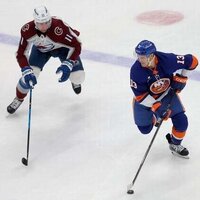 Islanders pile up goals to halt Avalanche's 17-game point streak