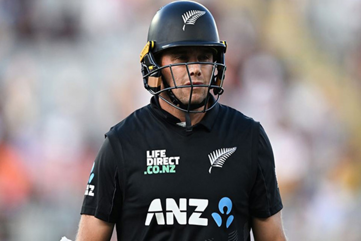 Tom Latham ruled out of New Zealand's ODI series against Pakistan with fractured right hand