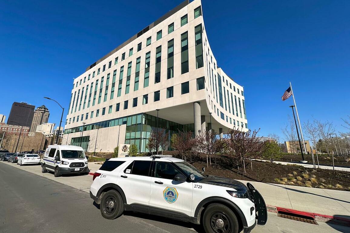 Employee who shot himself at new federal courthouse in downtown Des Moines dies