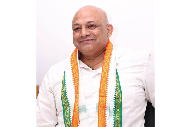 Karnataka CM Shivakumar condoles demise of AICC functionary Suraj Hegde