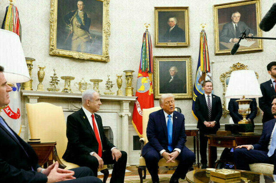 Netanyahu gives Trump Hezbollah pager  media