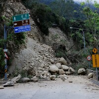 Magnitude 7.0 earthquake hits Taiwan