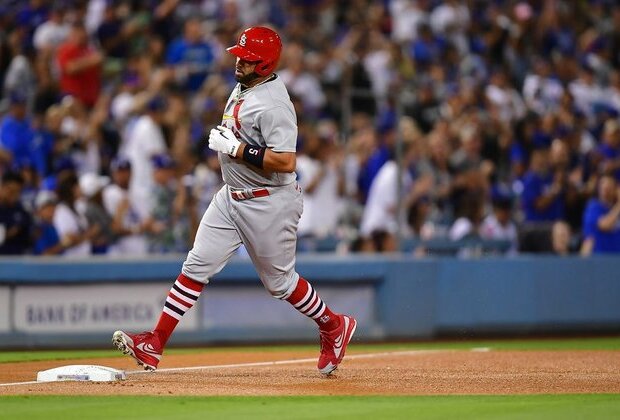 MLB roundup: Albert Pujols socks homers 699, 700