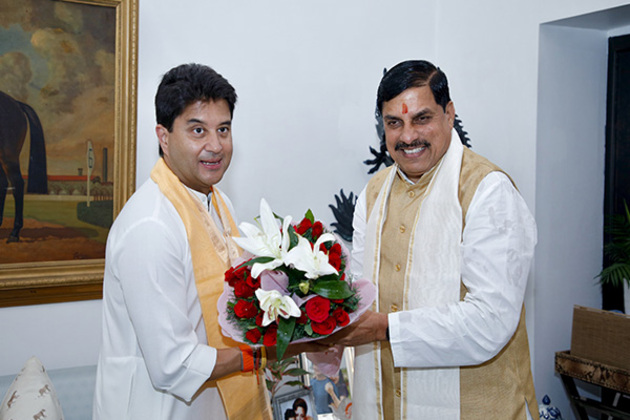 MP CM Mohan Yadav calls on Union Minister Jyotiraditya Scindia in Delhi