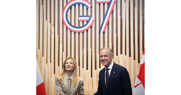Italy, Canada hold bilateral talks on M-346 jet trainer deal