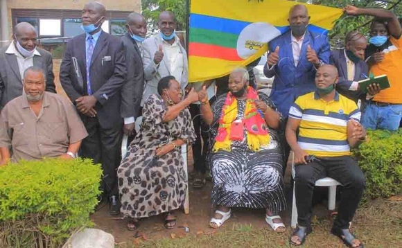 Maama Kisanja (wakati) ne banne. Maama Kisanja (wakati) ne banne.