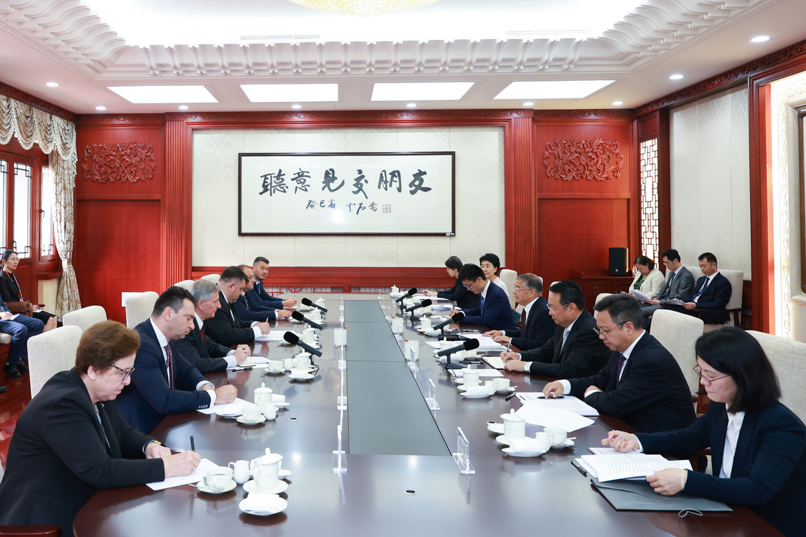 CHINA-BEIJING-LI SHULEI-BULGARIAN SOCIALIST PARTY DELEGATION-MEETING (CN)