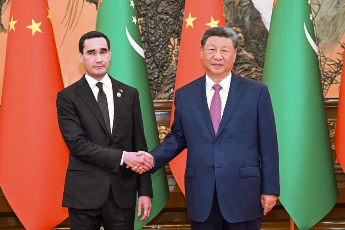 Xi's Album | Xi meets Turkmen president