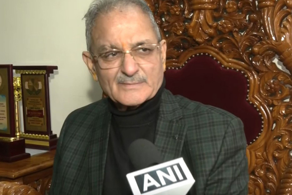 Himachal Governor visits Ved Ashram in Kangra district