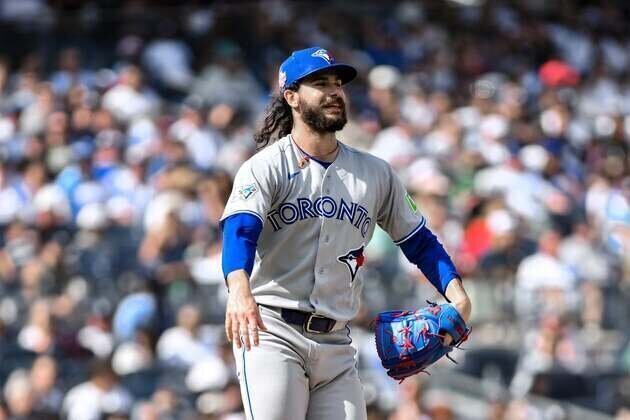MLB roundup: Dylan Cease flirts with no-hitter, Blue Jays hold off Yanks