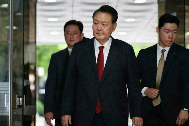 South Korean court issues new arrest warrant for ex-president Yoon