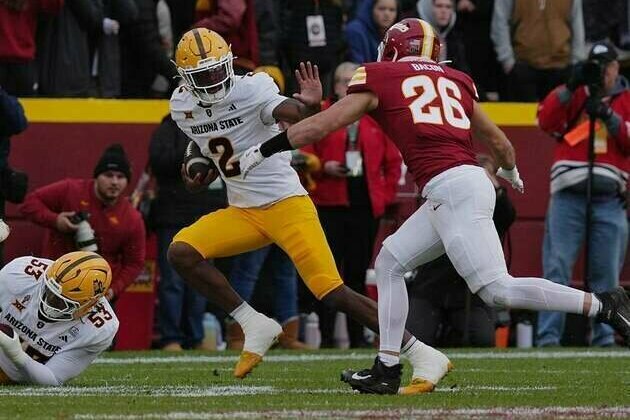 Backup QB Jeff Sims leads Arizona State to win at Iowa State