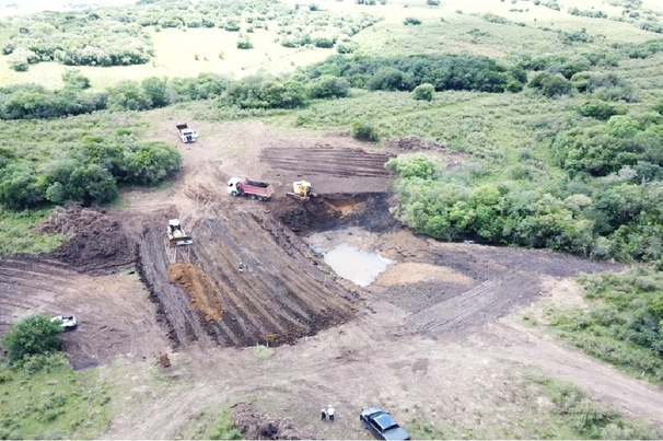 Trabalhos de construção do projeto de fosfato Três Estradas