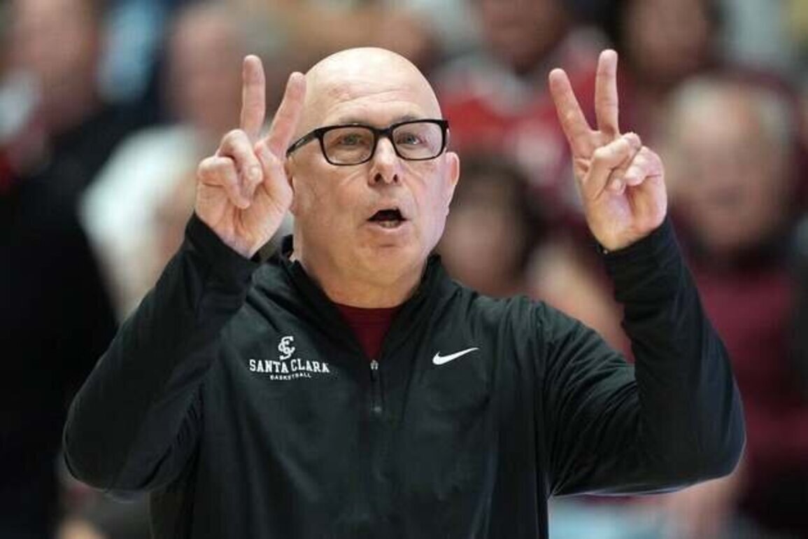 No. 10 Santa Clara reaching to steal one from No. 7 Kentucky