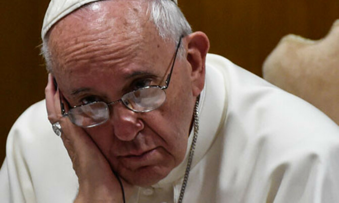 Pope deplores ''escalation of violence'' in Middle East Pope deplores ''escalation of violence'' in Middle East