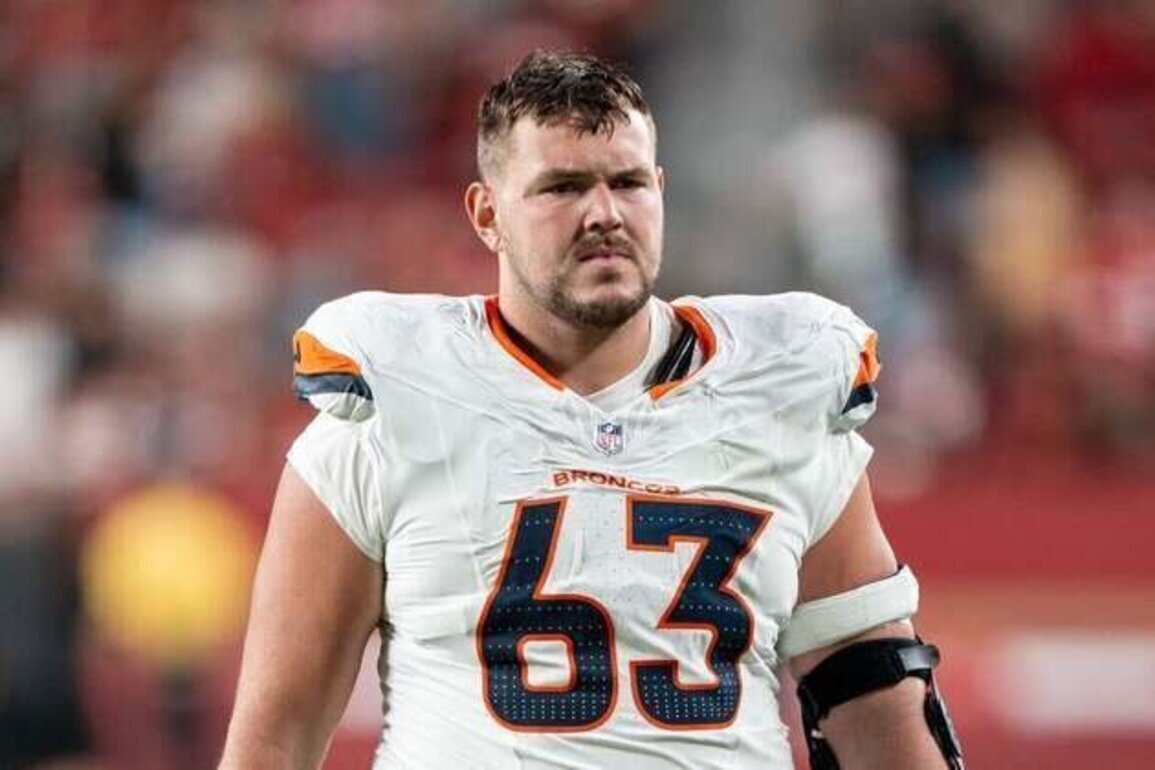 Broncos, OL Alex Palczewski agree on 2-year deal