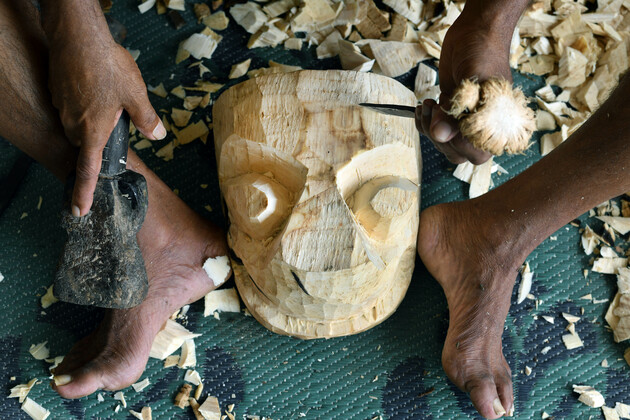 SRI LANKA-WOODEN MASKS