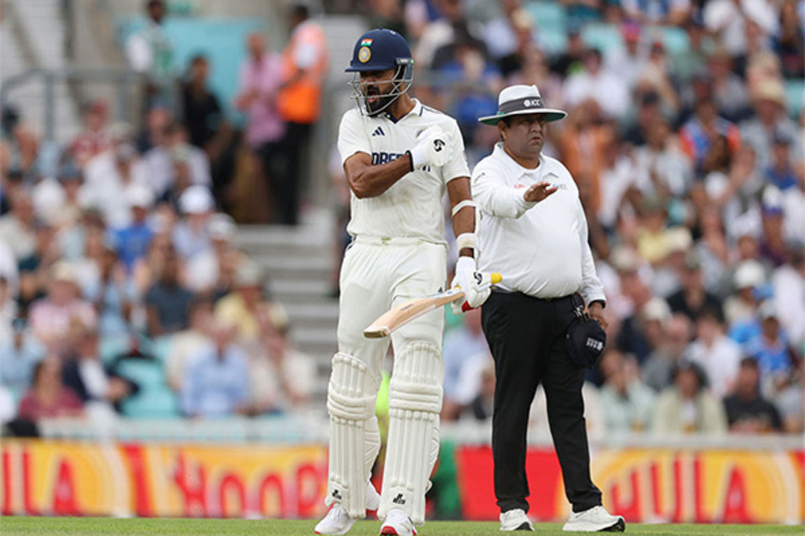 "It's no less than a century": Skipper Gill and other teammates praise Akash Deep's gritty 66