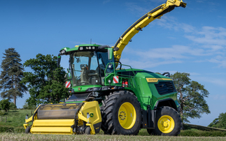First look at John Deere's monster 1,020hp forage harvester 