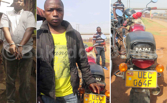 Abdullah Kayongo, agambiibwa okubba pikipiki ya John Bosco Kakumba ng'ali ku mpingu. Ku ddyo ye pikipiki eyakwatiddwa. EBIF: REGINAH NALUNGA Abdullah Kayongo, agambiibwa okubba pikipiki ya John Bosco Kakumba ng'ali ku mpingu. Ku ddyo ye pikipiki eyakwatiddwa. EBIF: REGINAH NALUNGA