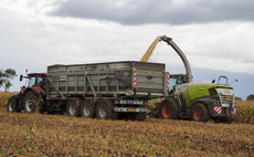 Dezeure Multitransmax Overload trailers provide silage logistics for AD producer