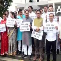 Odisha: BJD MLAs protest against BJP Govt over Mission Shakti restructuring