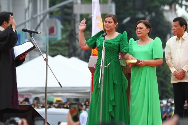 Duterte&#039;s Daughter Takes Oath as Philippine Vice President
