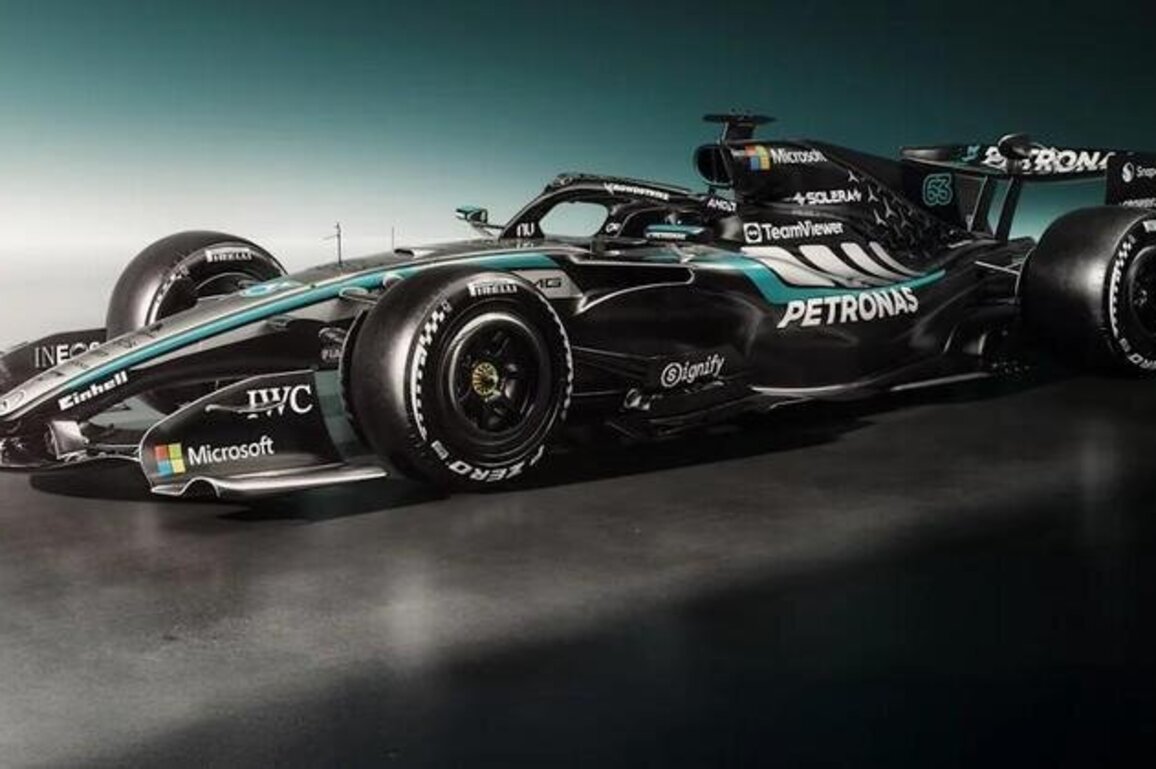 Mercedes puts new W17 cars to test at Silverstone