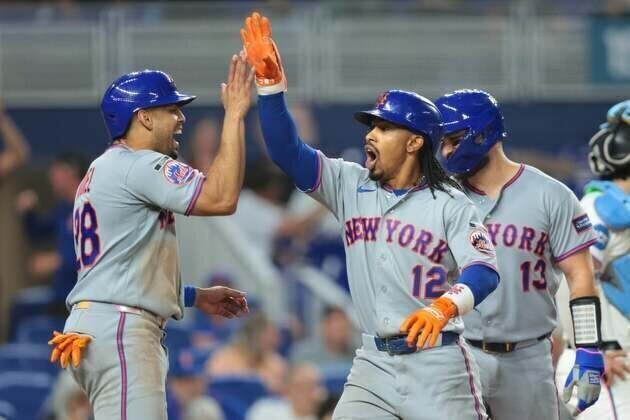 MLB roundup: Mets blow 8-0 lead, emerge with 15-14 win over Marlins