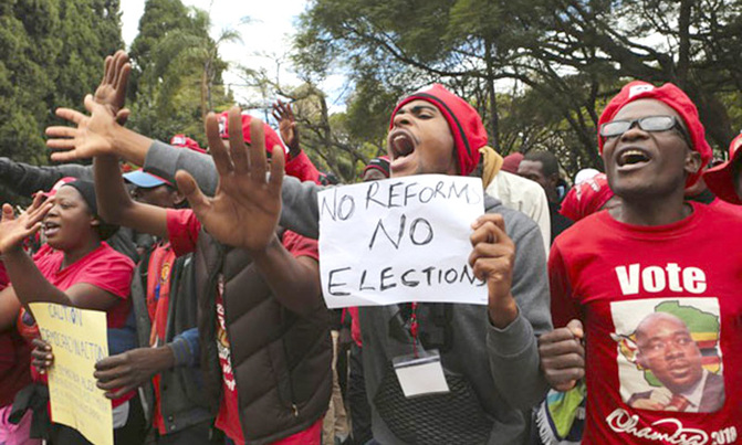 Zimbabwe opposition protest against vote-rigging Zimbabwe opposition protest against vote-rigging