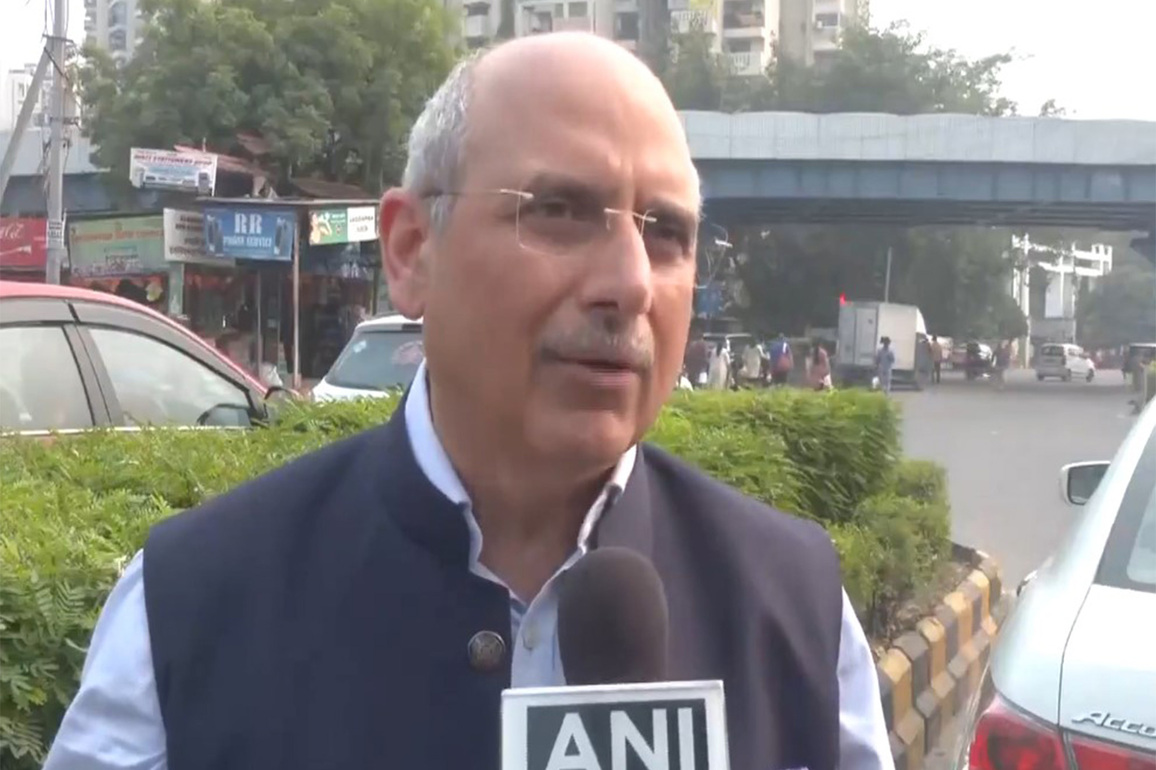 "Should share his views on all religions": BJPs Nalin Kohli on SP chief Akhilesh Yadav's "Diwali-Christmas" remark