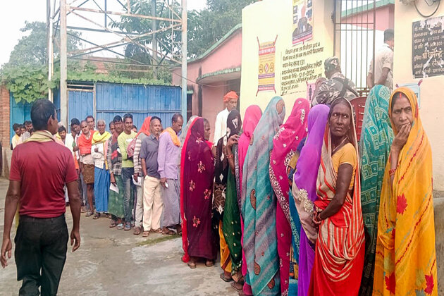 Bettiah Assembly Constituency: BJP stalwart Renu Devi takes on Mahagathbandhan's Washi Ahmad