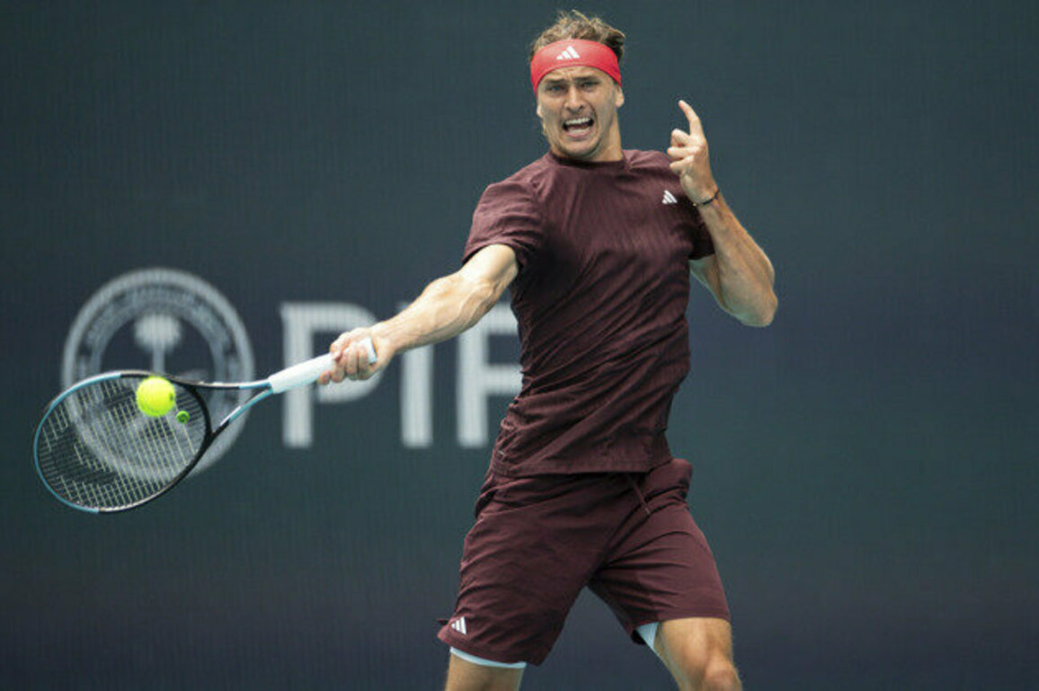 Top seed Zverev powers into fourth round of Miami Open