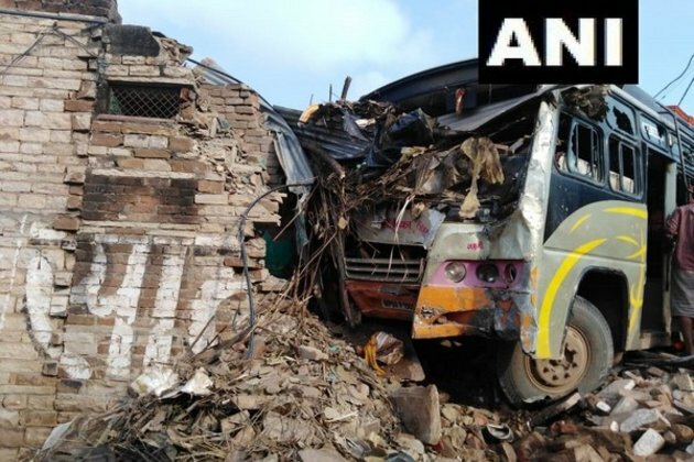 MP: Bus rams into house, 7 injured