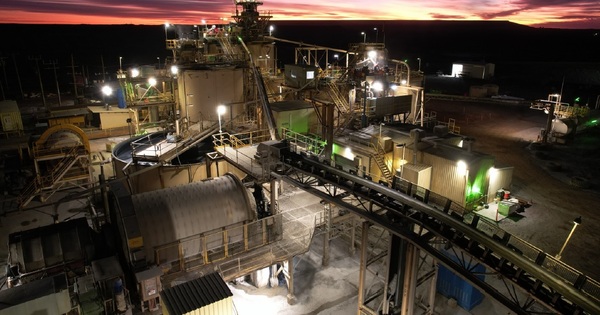 Mining Briefs: CZR, Metro, and more