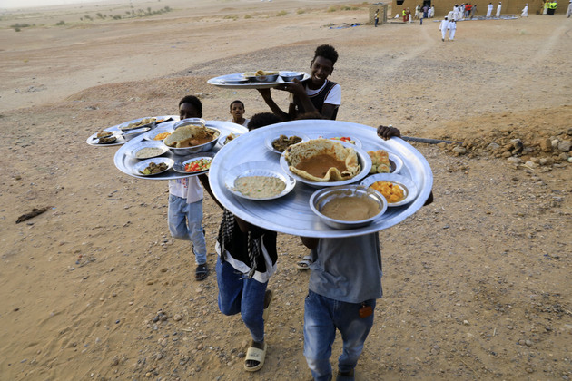 SUDAN-DONGOLA-RAMADAN-STREET IFTAR
