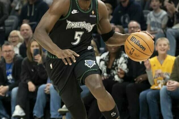 Timberwolves star Anthony Edwards (hamstring) exits vs. Pacers