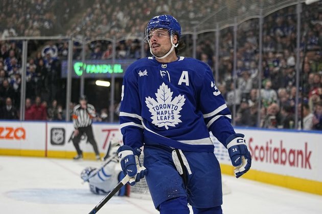 Leafs' Auston Matthews (knee) out at least 3 weeks