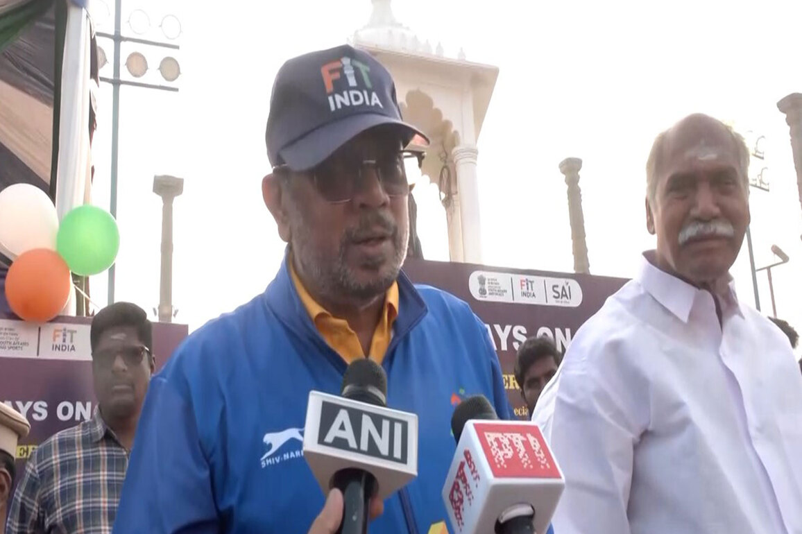 Lieutenant Governor K Kailashnathan flags off Fit India Sunday Cycle in Puducherry