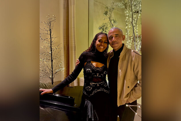 "Wishes for a blessed holiday...": Michelle, Barack Obama shares heartfelt Christmas message