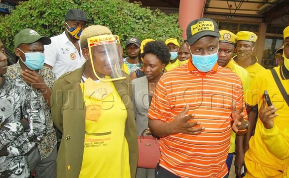 Full Figure ne Balaam e Mbarara. Full Figure ne Balaam e Mbarara.